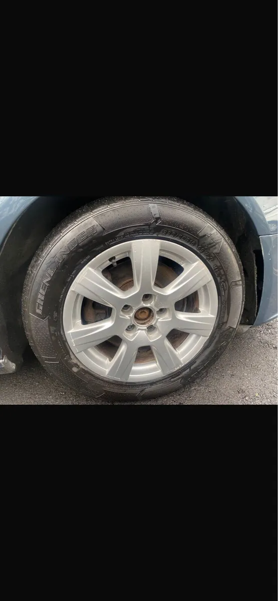 Car - Image 4