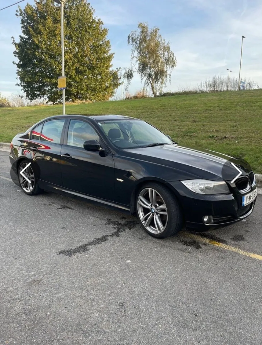 BMW 3-Series 2011 - Image 1