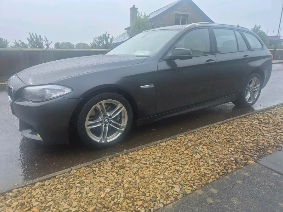 BMW 520D  AUTOMATIC ESTATE - Image 2