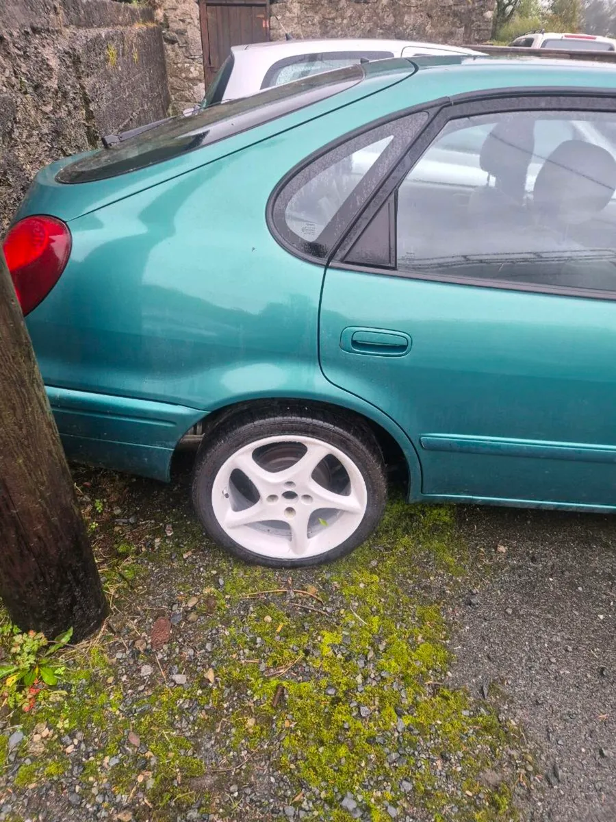 Classic Toyota corrolla - Image 4