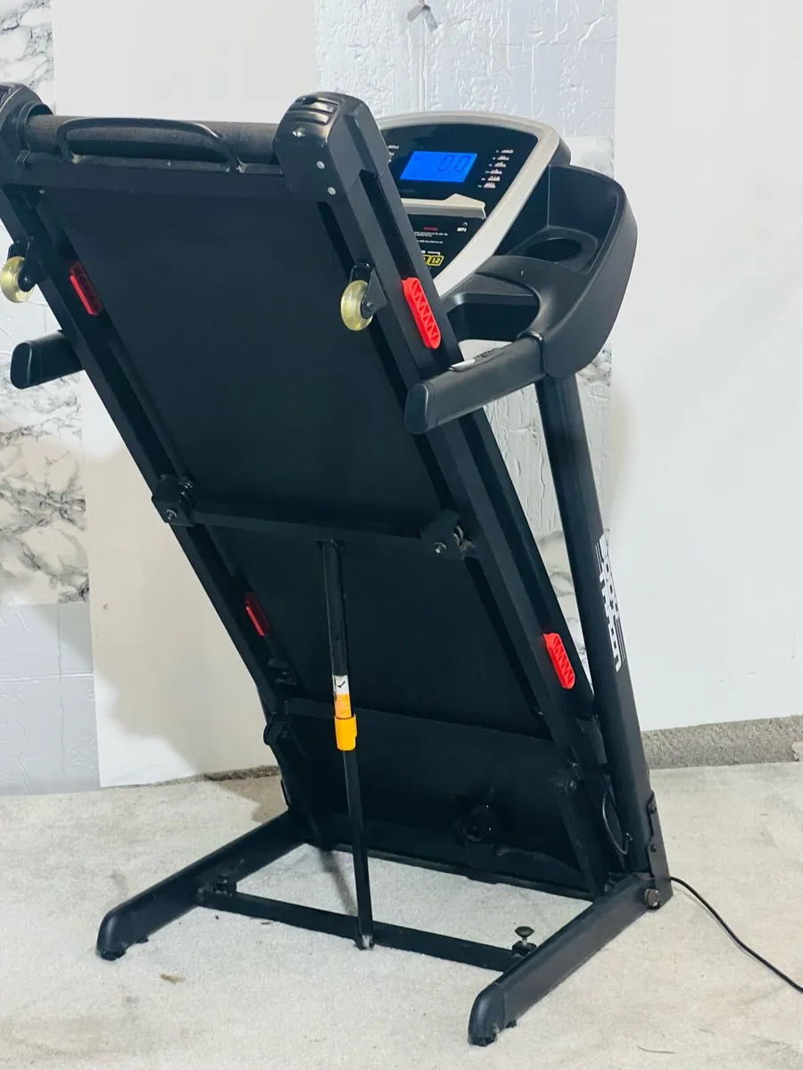 Body train treadmill excellent condition - Image 2