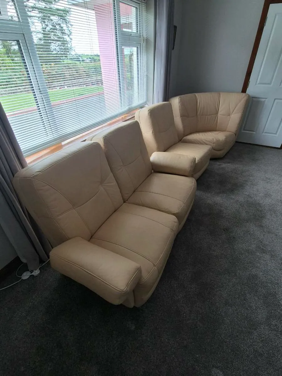 Sofa Set - Image 2