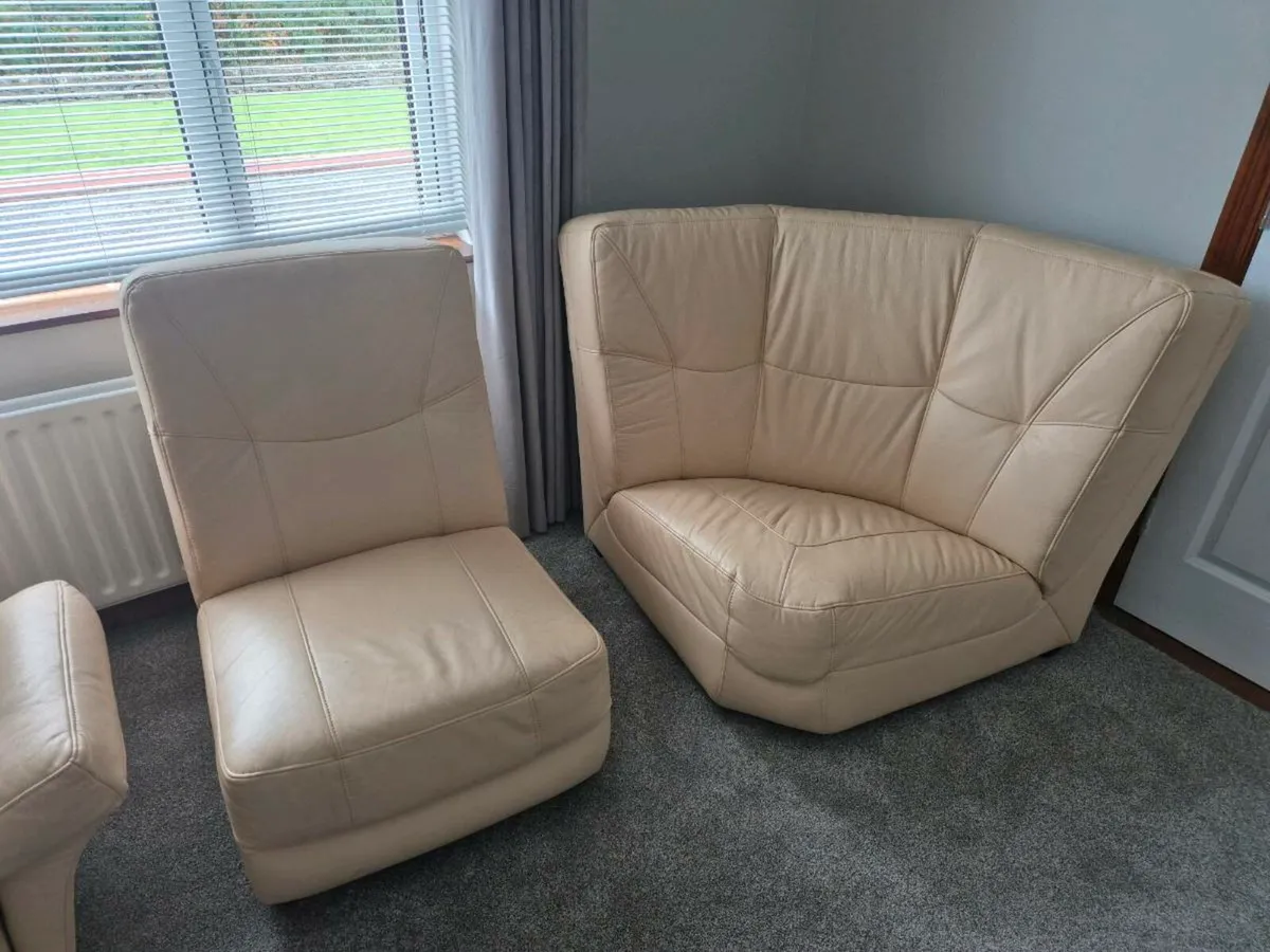 Sofa Set - Image 4