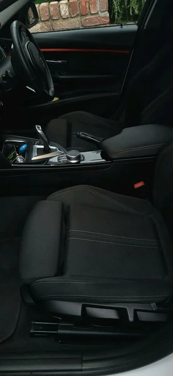 BMW E330 PLUG-IN HIBRID - Image 3