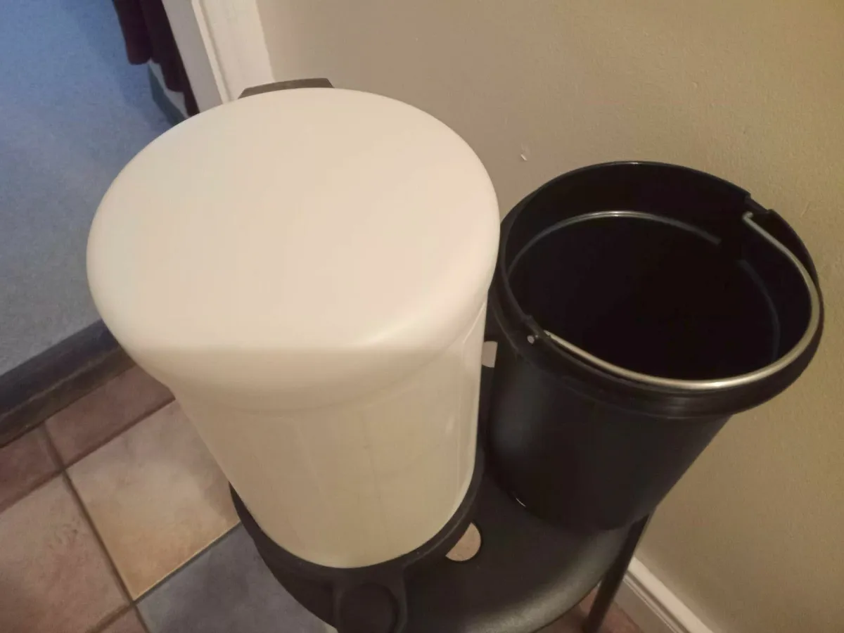 IKEA Toilet Bin – Great Condition & Spotless Clean - Image 1