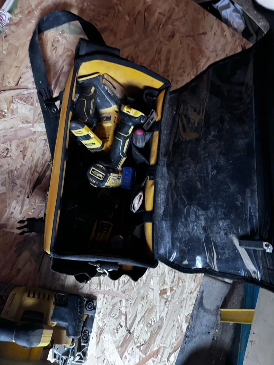 Dewalt tool bag - Image 3
