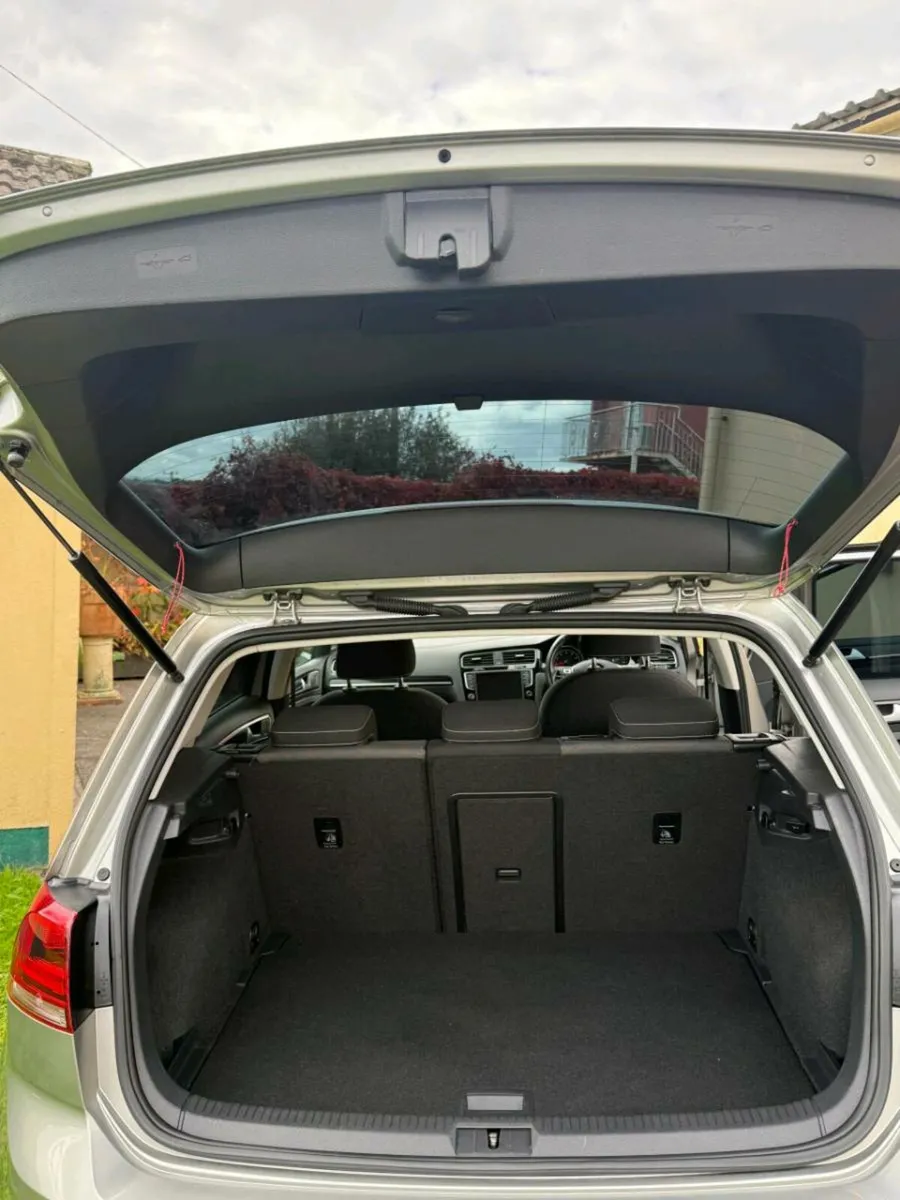 Volkswagen Golf MK 7 1.4 L Highline 7 Speed DSG - Image 4