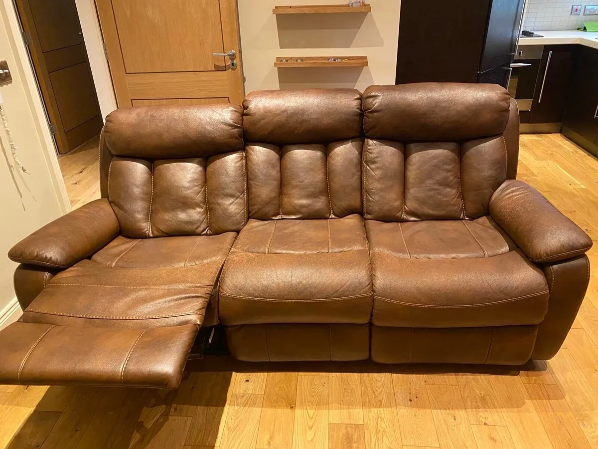 3 seats couch - Image 2