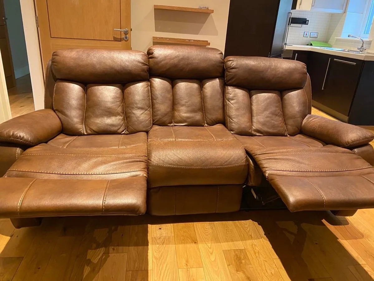3 seats couch - Image 3
