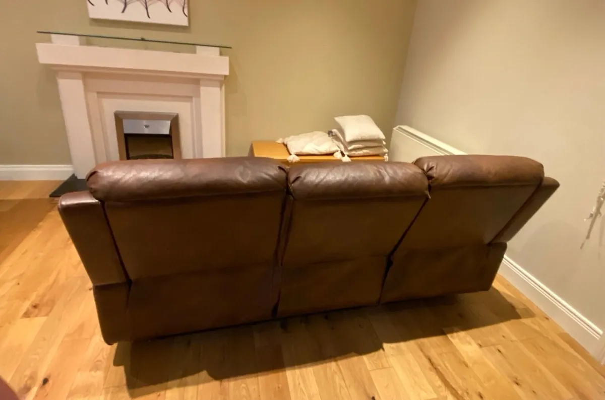 3 seats couch - Image 4