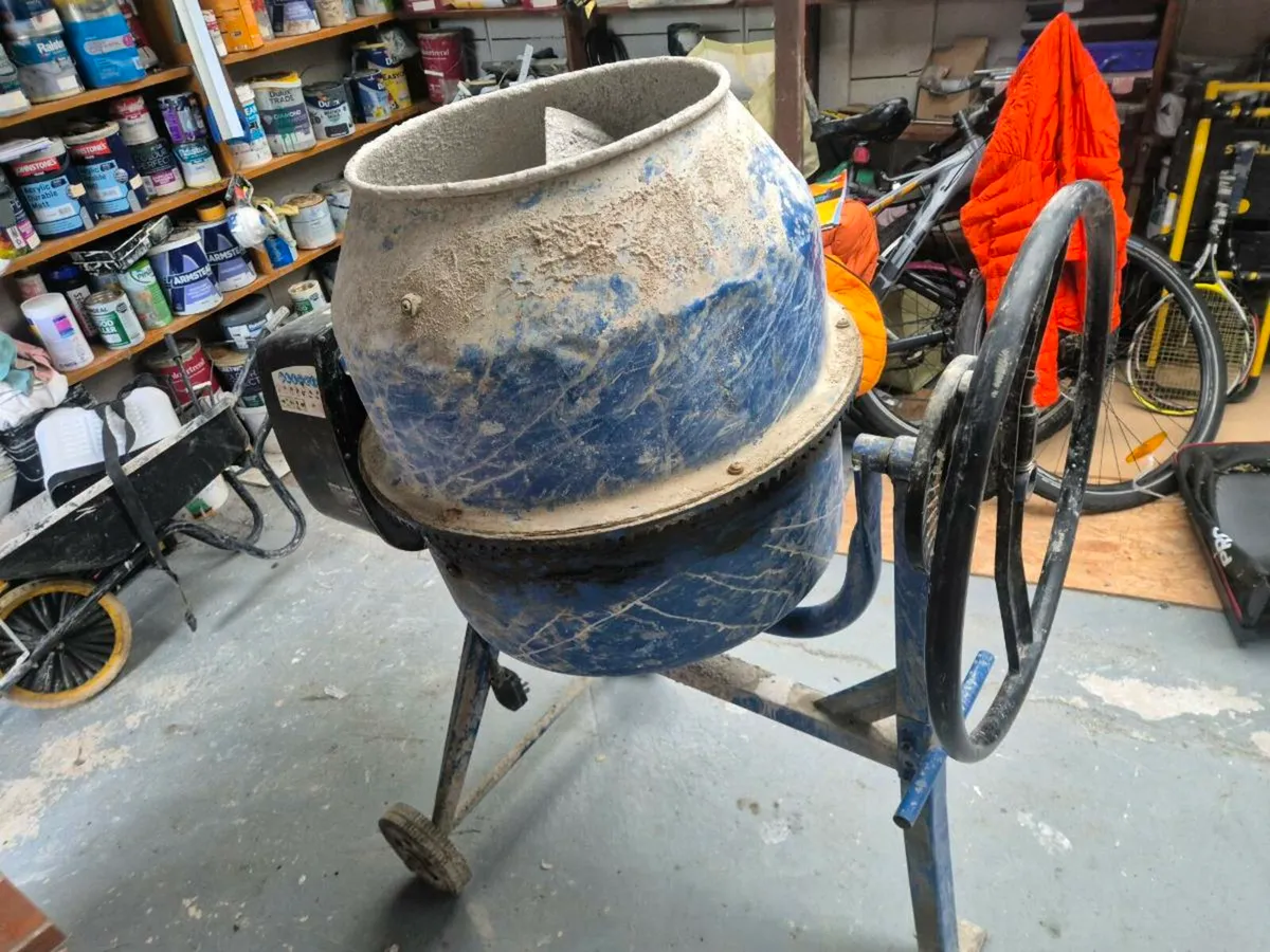 Concrete Mixer - Image 3