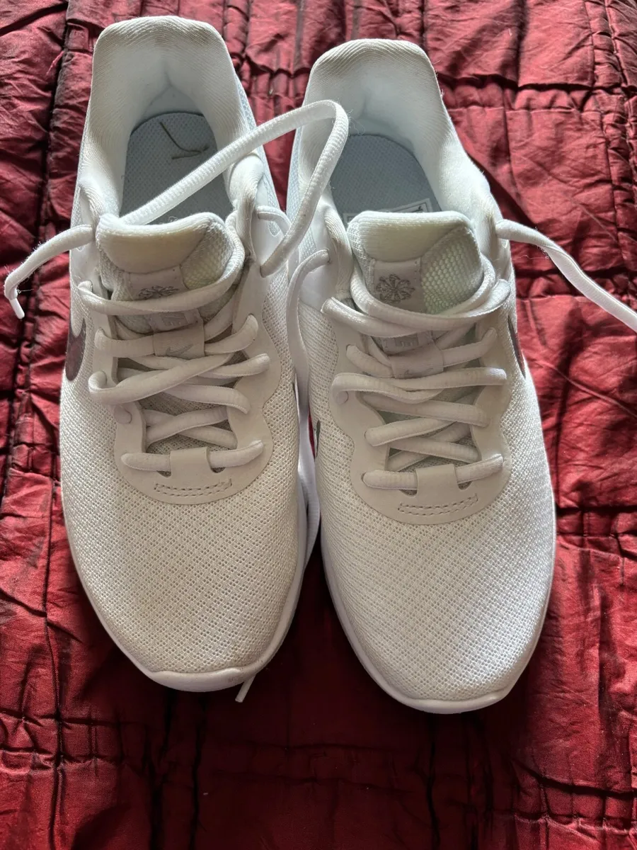 Trainers - Image 1