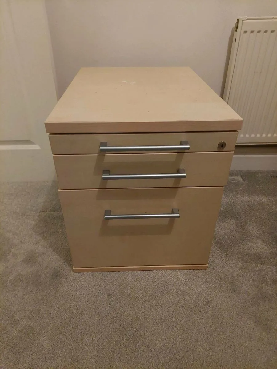 Filing cabinet - Image 1