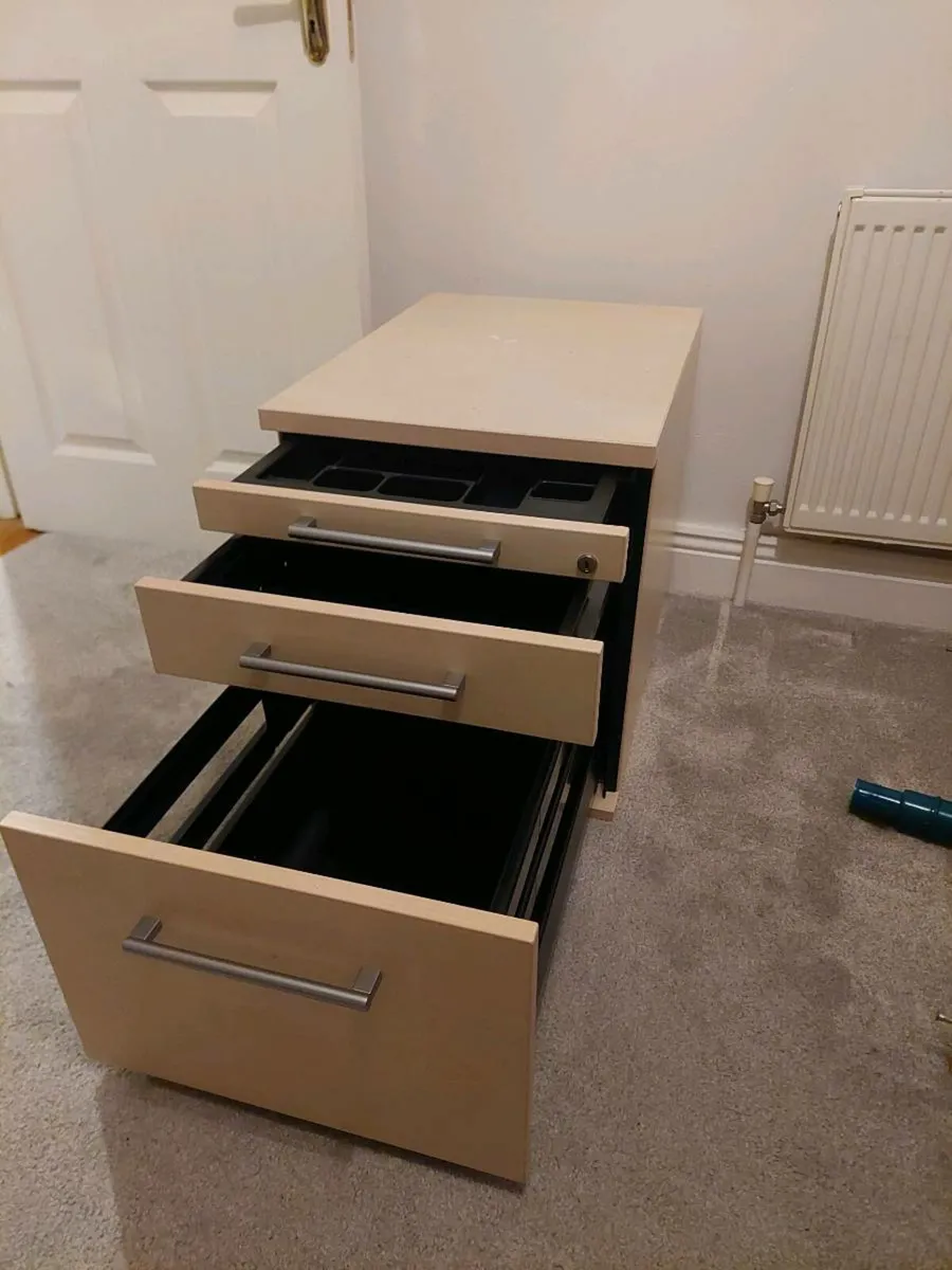 Filing cabinet - Image 2