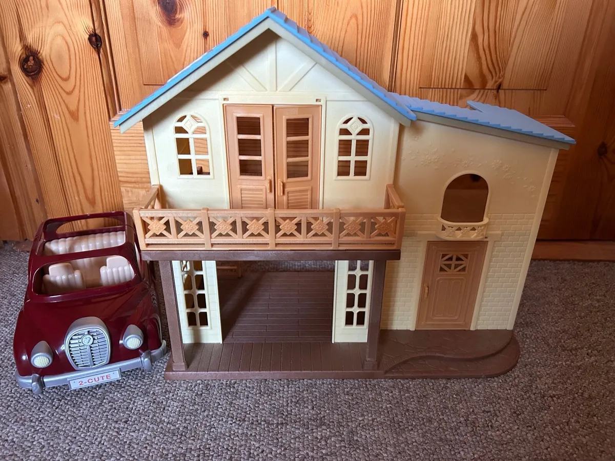 Sylvanian Family House and Car Toys - Image 1