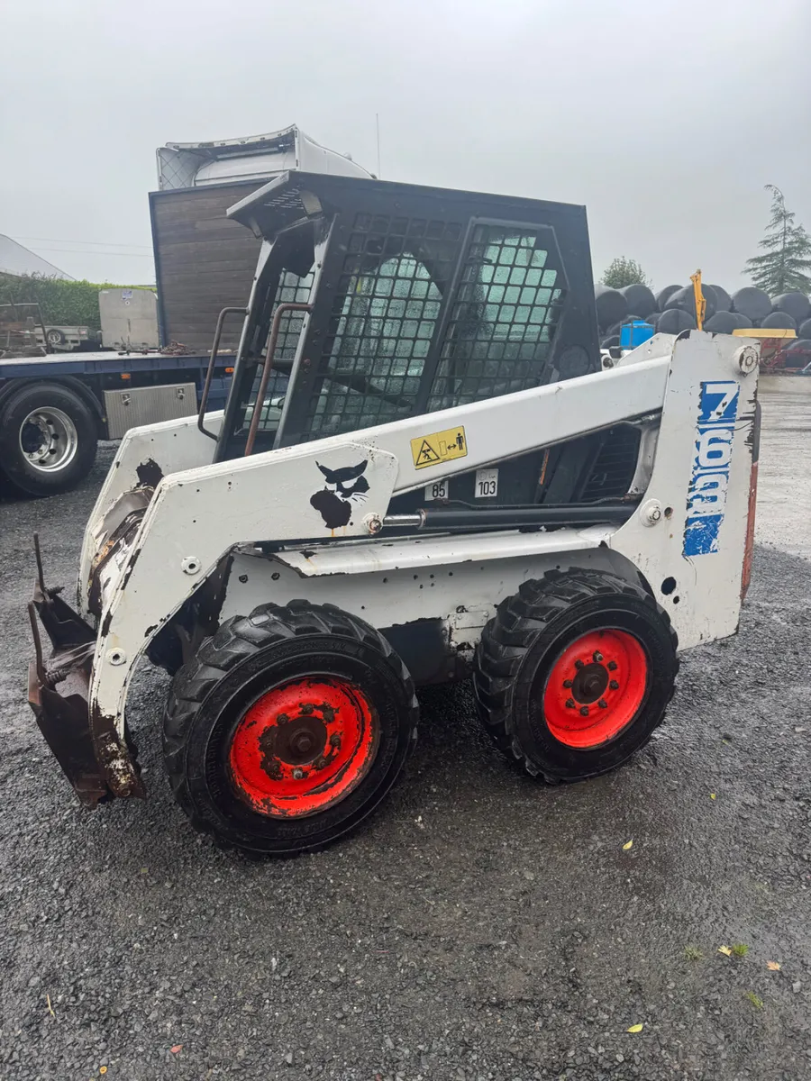 Bobcat skidsteer - Image 1