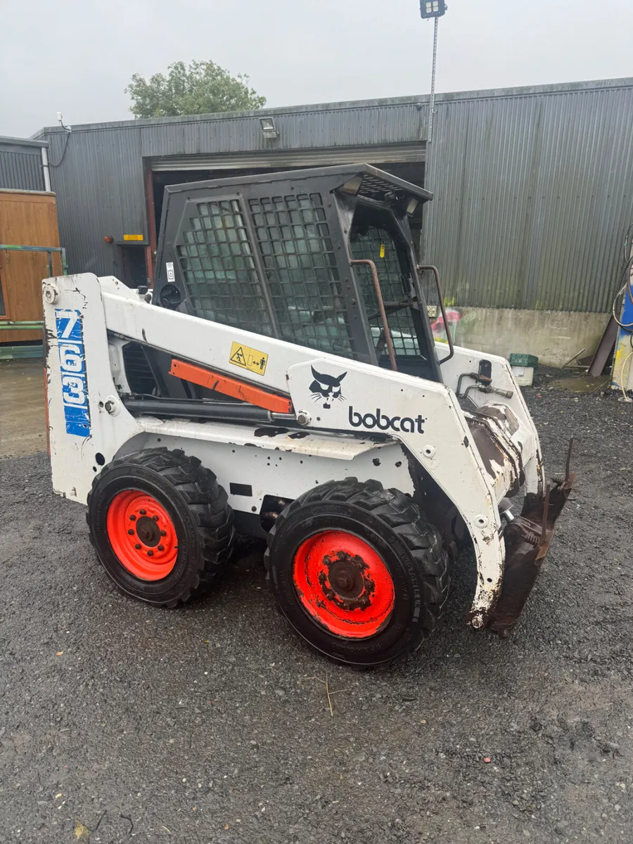 Bobcat skidsteer - Image 2