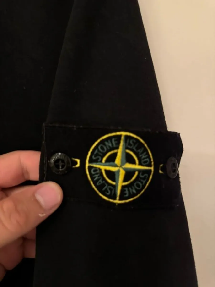Stone Island - Image 3