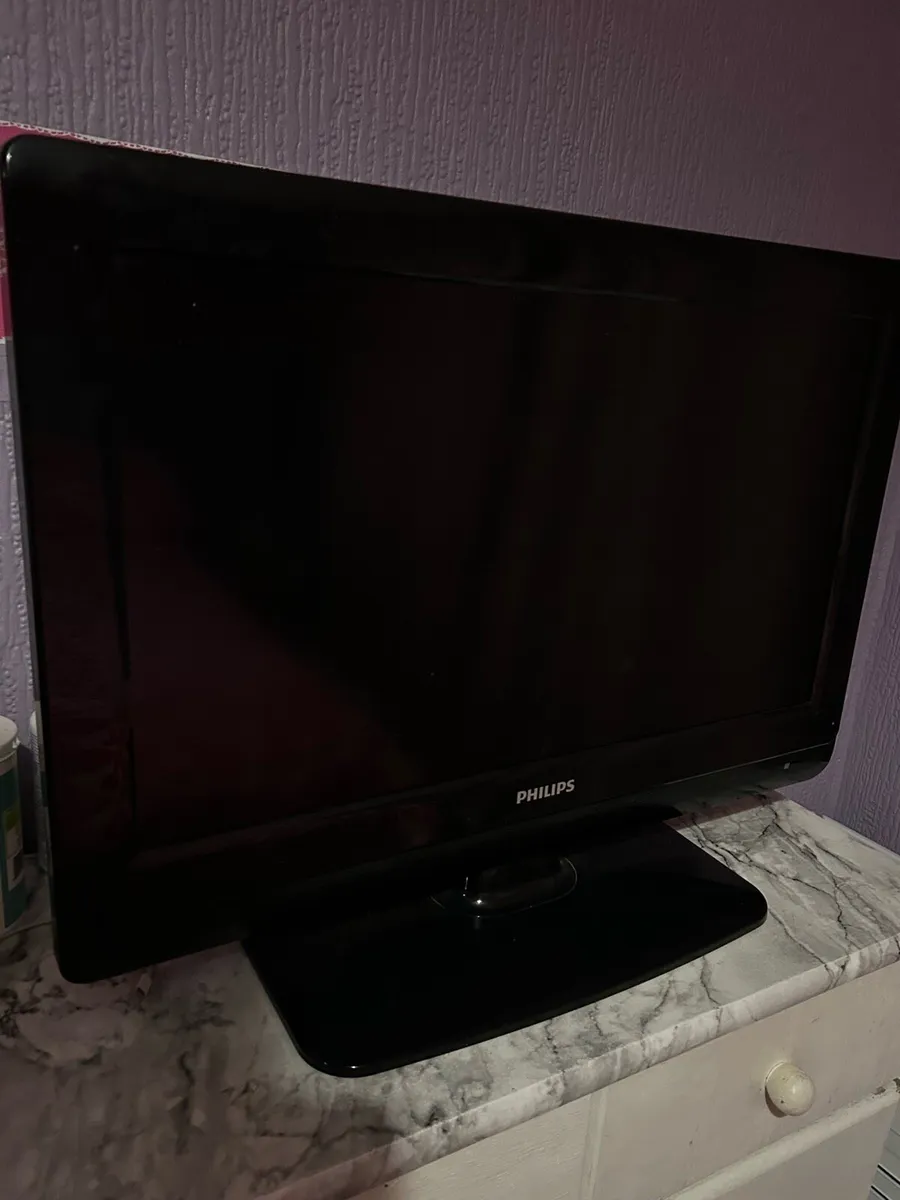 PHILIPS 22INCH TV - Image 1