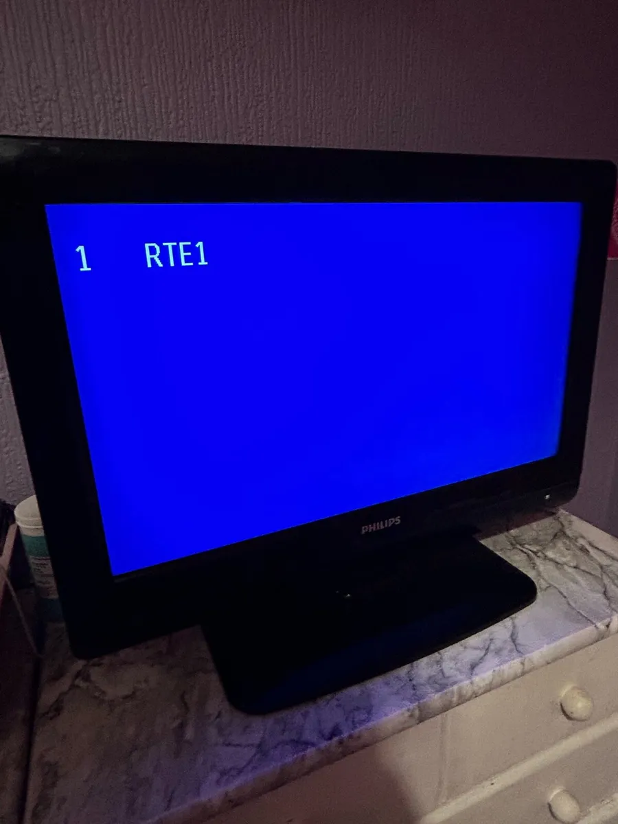 PHILIPS 22INCH TV - Image 4