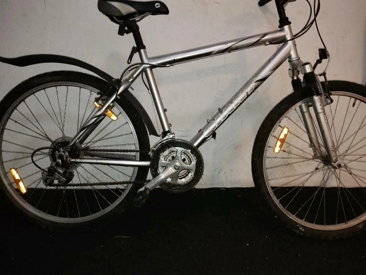 Men's giant 26inch bike - Image 1