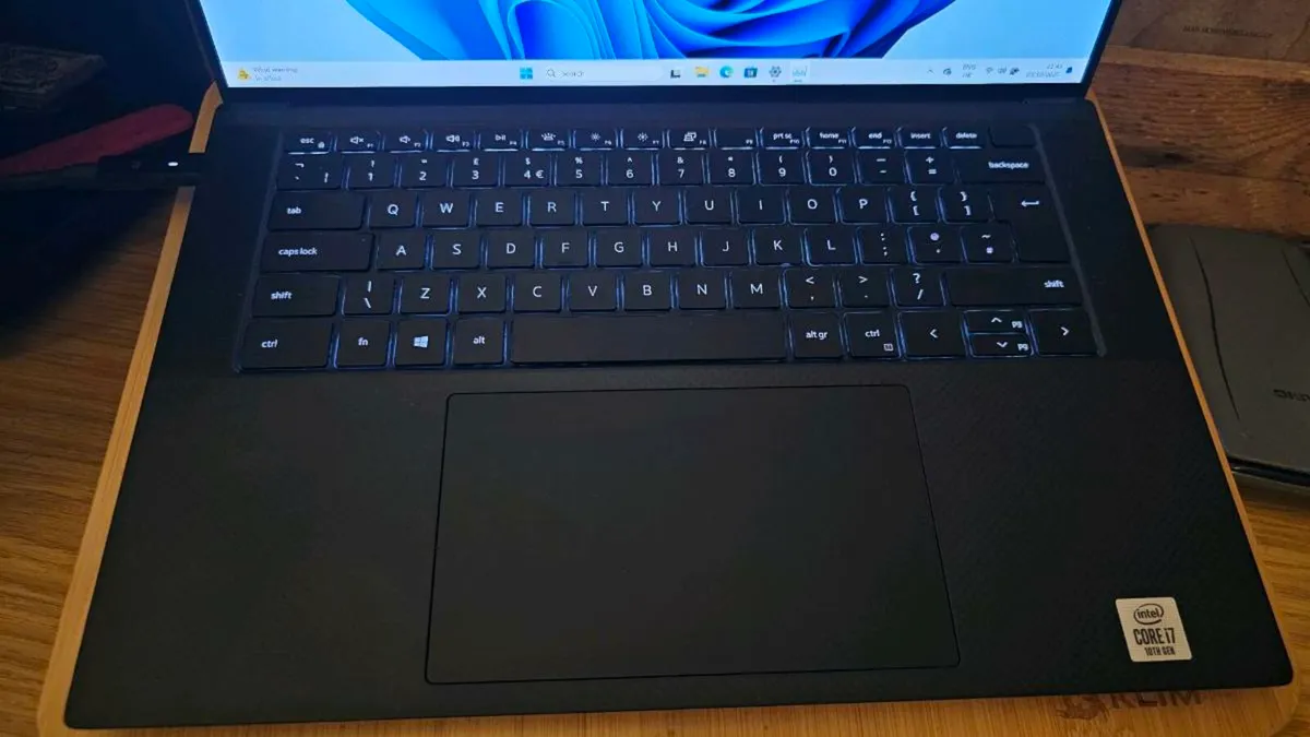 Dell XPS 15 9500 i7 10th 16GB GTX1650ti w Dock/Mon - Image 3