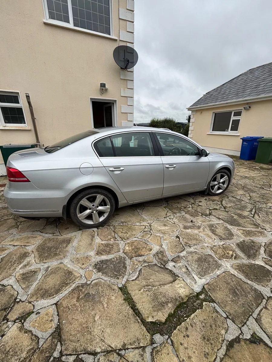Volkswagen Passat 2012 - Image 3