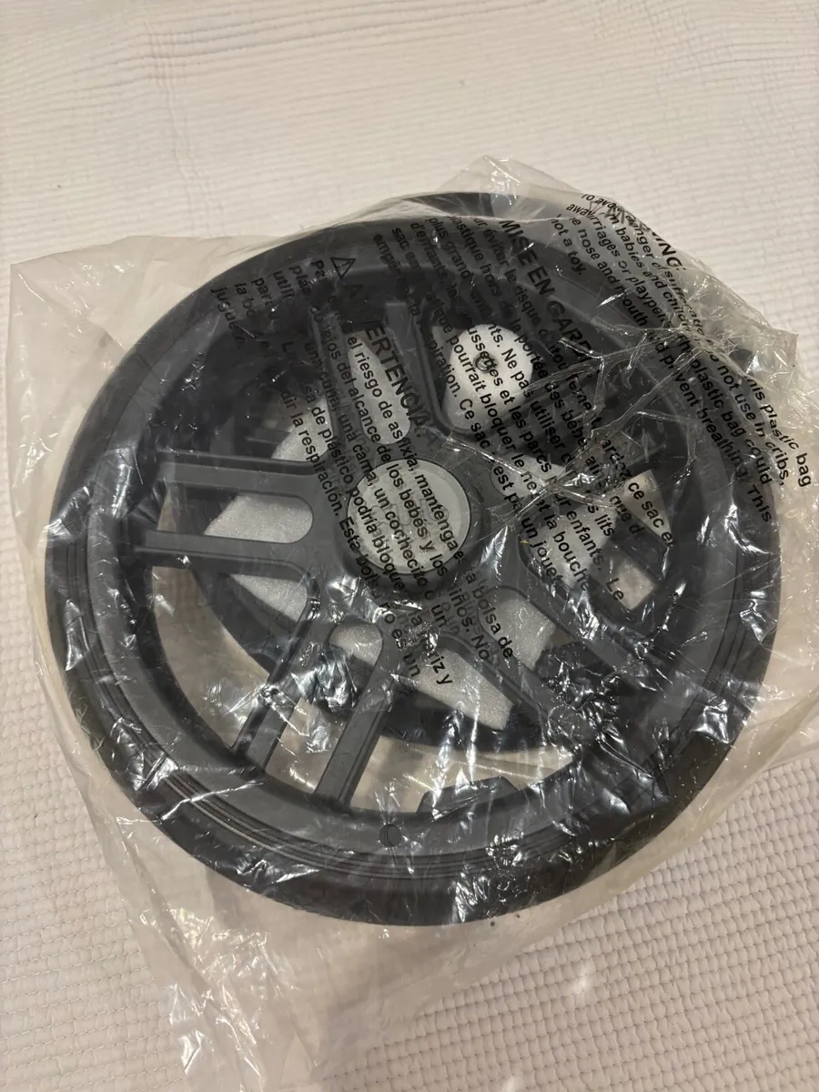 UPPababy Vista - NEW - back wheels - Image 2