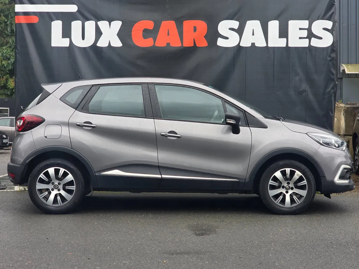 2018 Renault Captur 0.9 TCe EXPRESSION + - Image 2