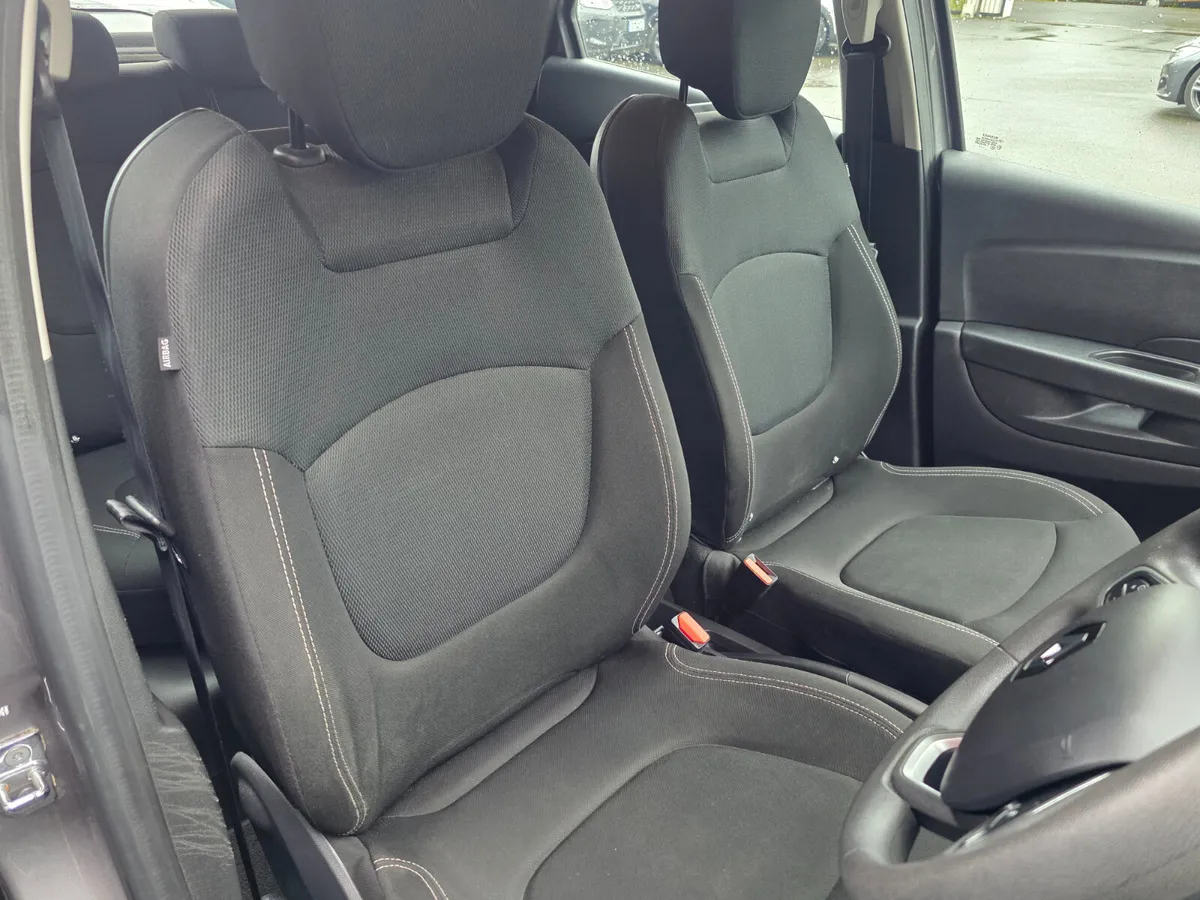 2018 Renault Captur 0.9 TCe EXPRESSION + - Image 4