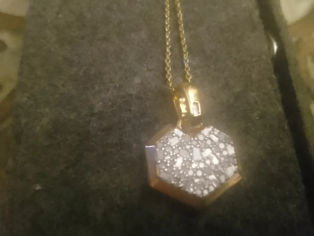 DIAMOND BAGUETTE 0.50ct PENDANT STG/SIVER GOLD 20" - Image 1