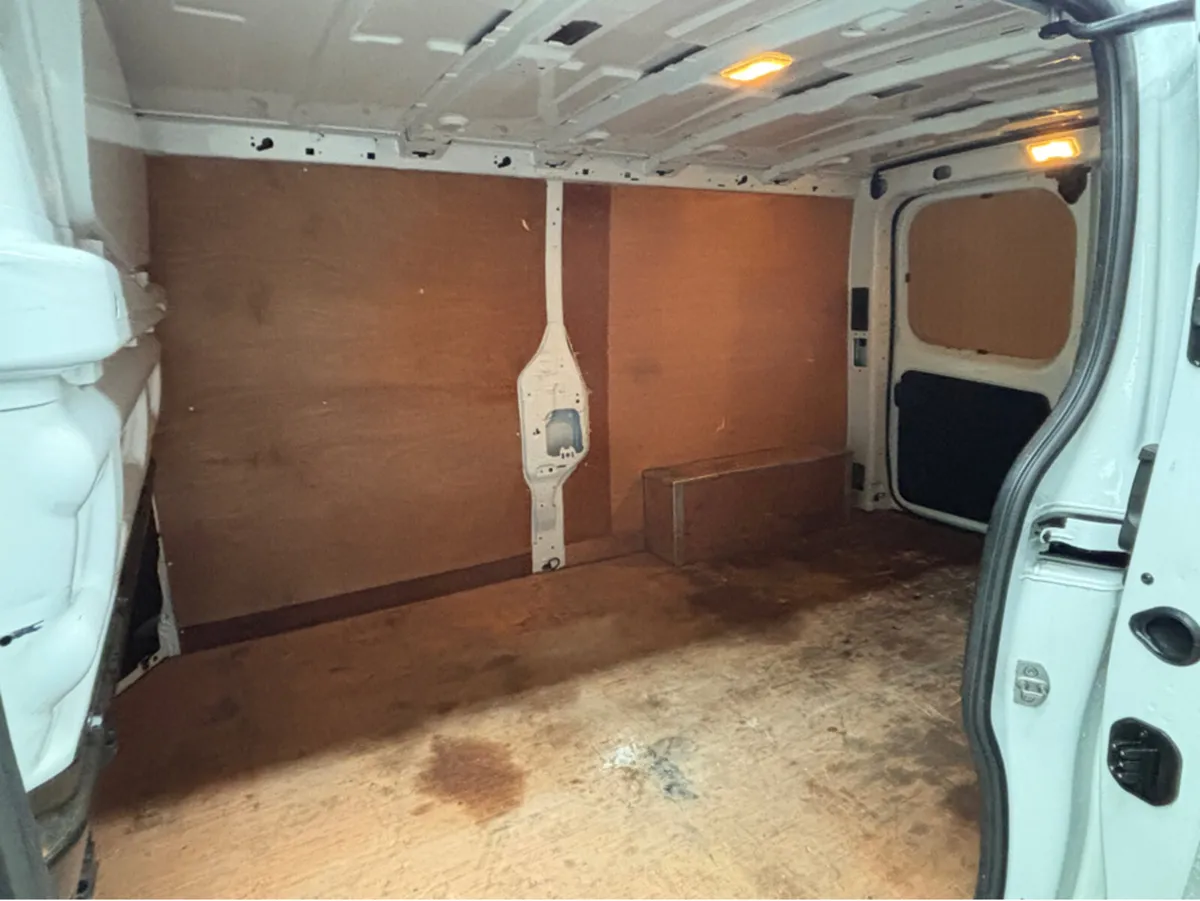 Renault Trafic LL30 BLUE DCI 130 BUSIN BUSINESS+ P - Image 3