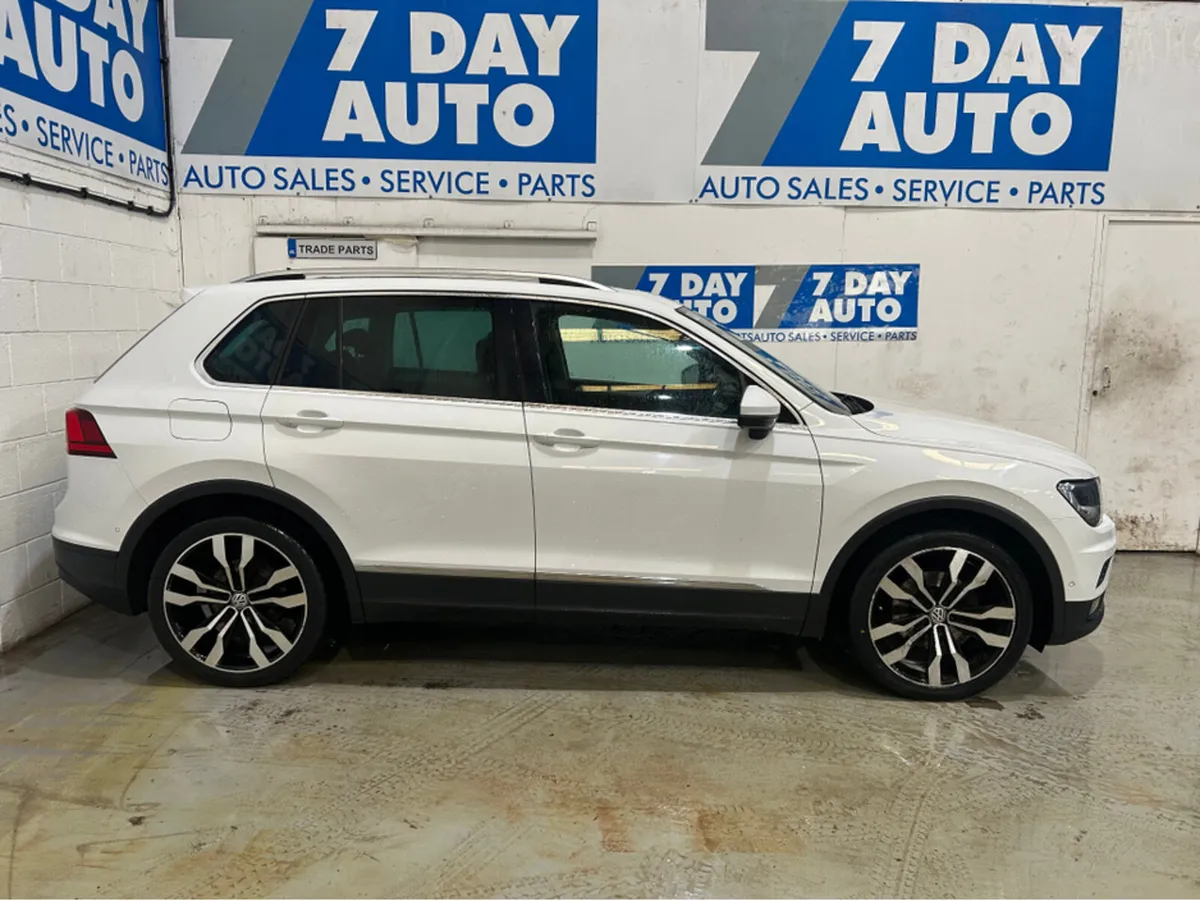 Volkswagen Tiguan PAN ROOF COMFORTLINE 2.0TDi - Image 3