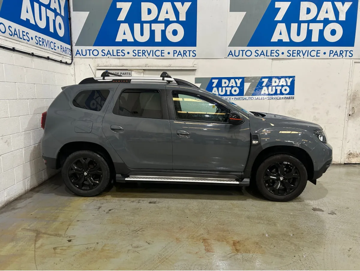 Dacia Duster SE EXTREME TCE 90 5DR - Image 3