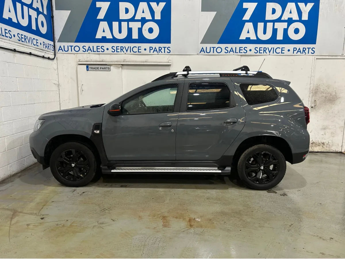Dacia Duster SE EXTREME TCE 90 5DR - Image 4