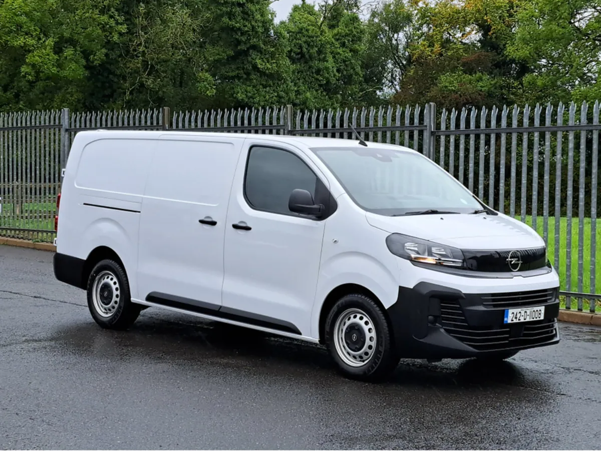 Opel Vivaro KOMFORT L2H1 1.5TD 120BHP  **PLYLINED* - Image 2