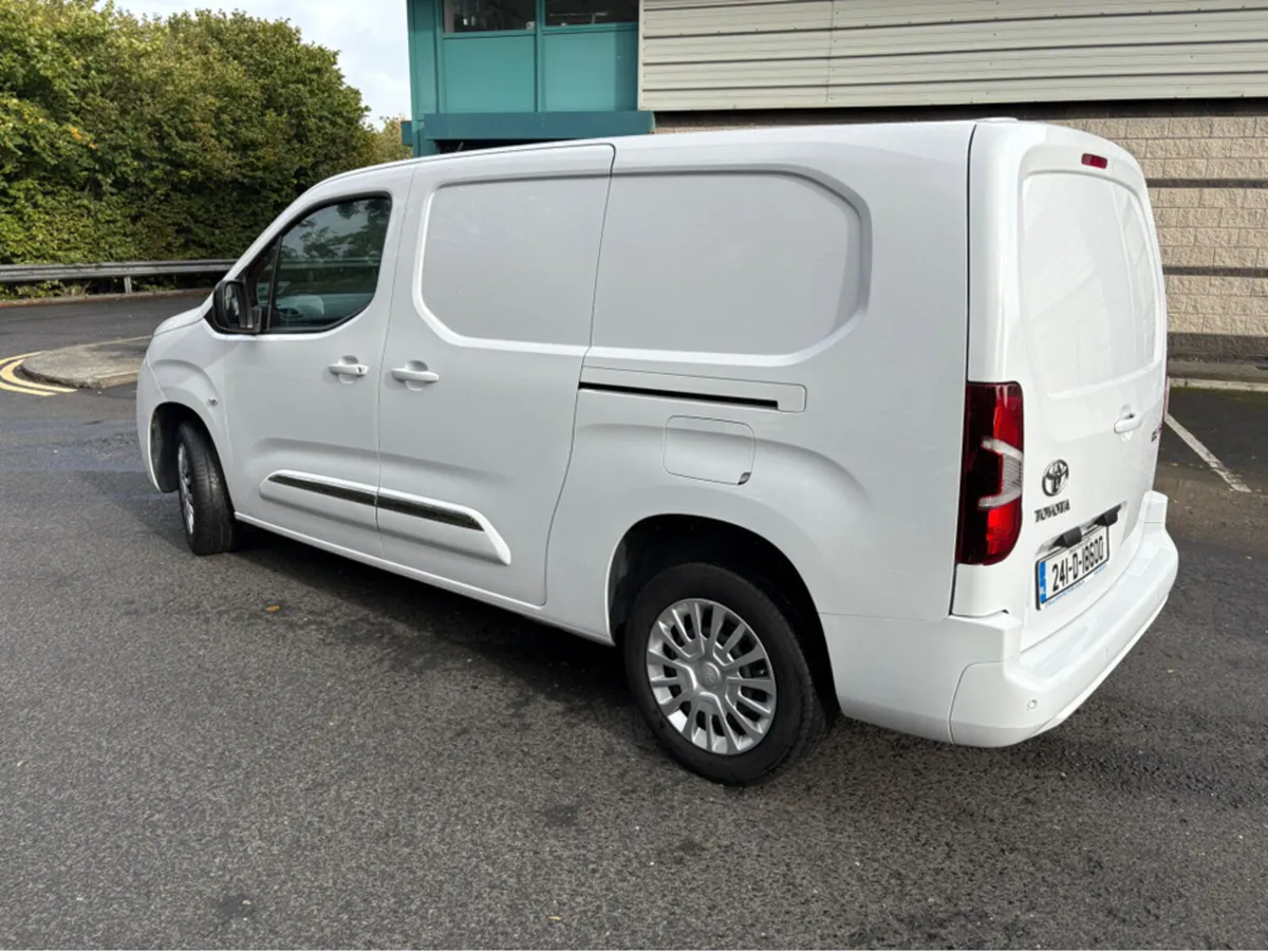 Toyota Proace City 1.5 D GX LWB 4DR - Image 4