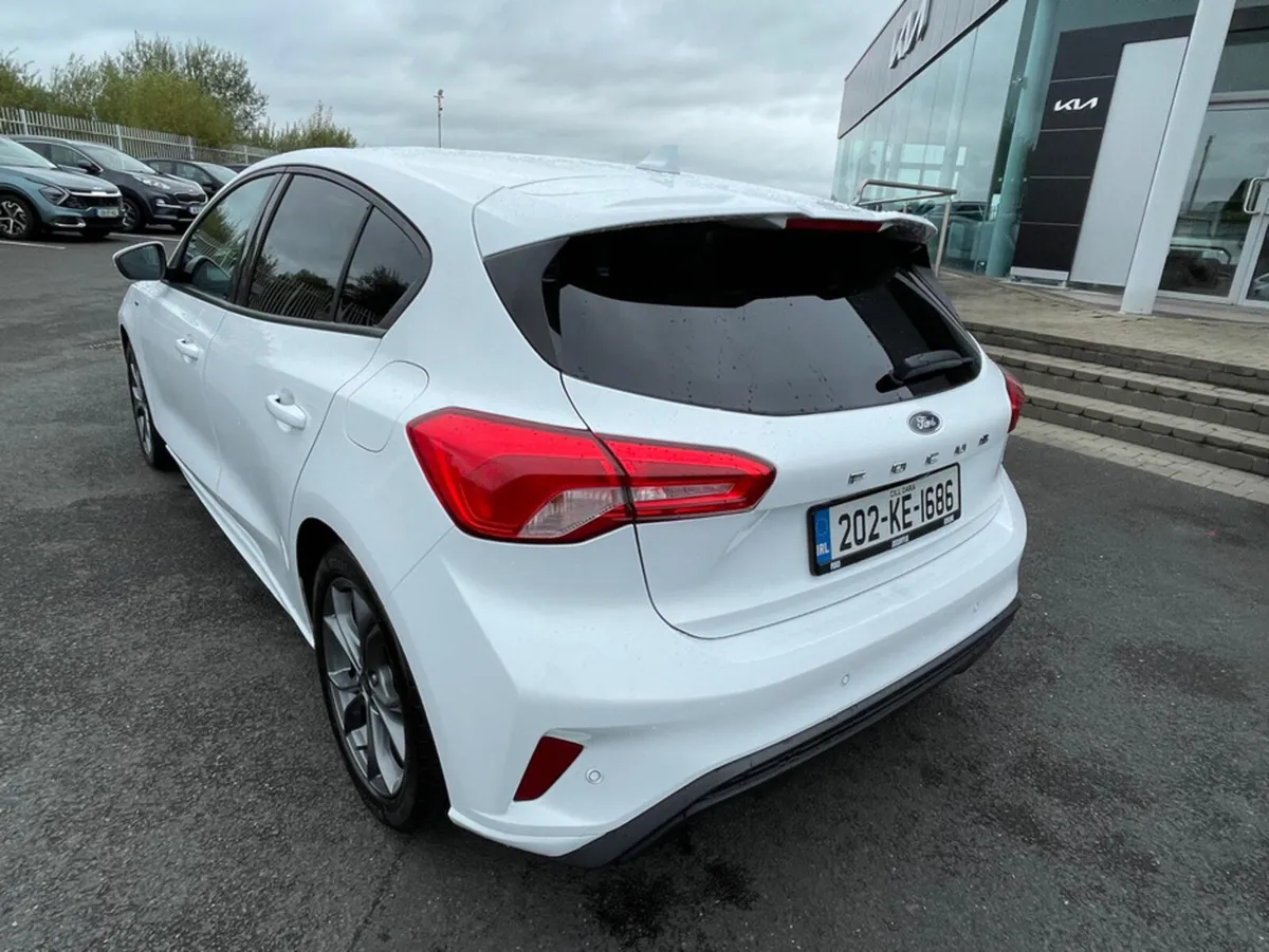 Ford Focus ST-LINE 5DR 1.0T 125 S6.2 M6 FW (ONLY 4 - Image 3