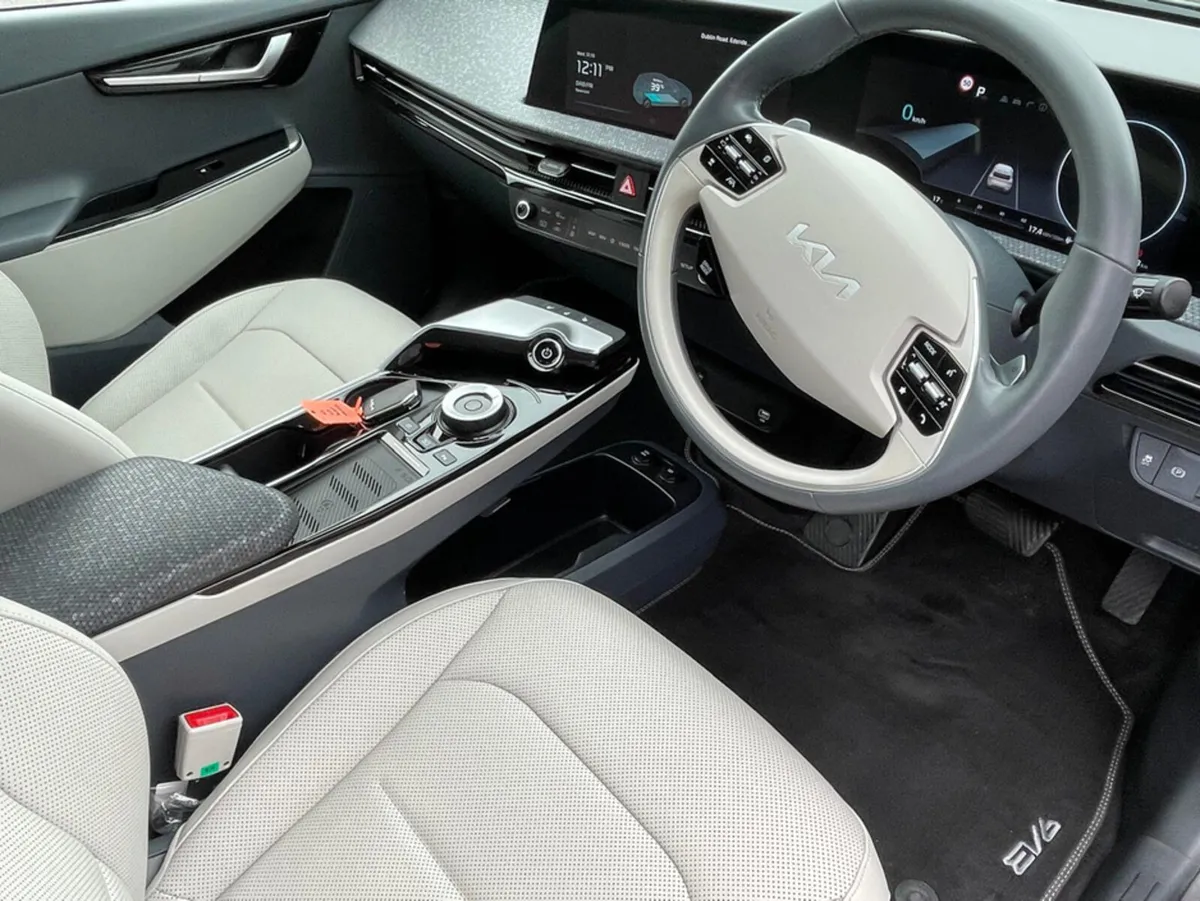Kia EV6 5DR AUTO EV EARTH (ONLY 40 MINS FROM DUBLI - Image 4