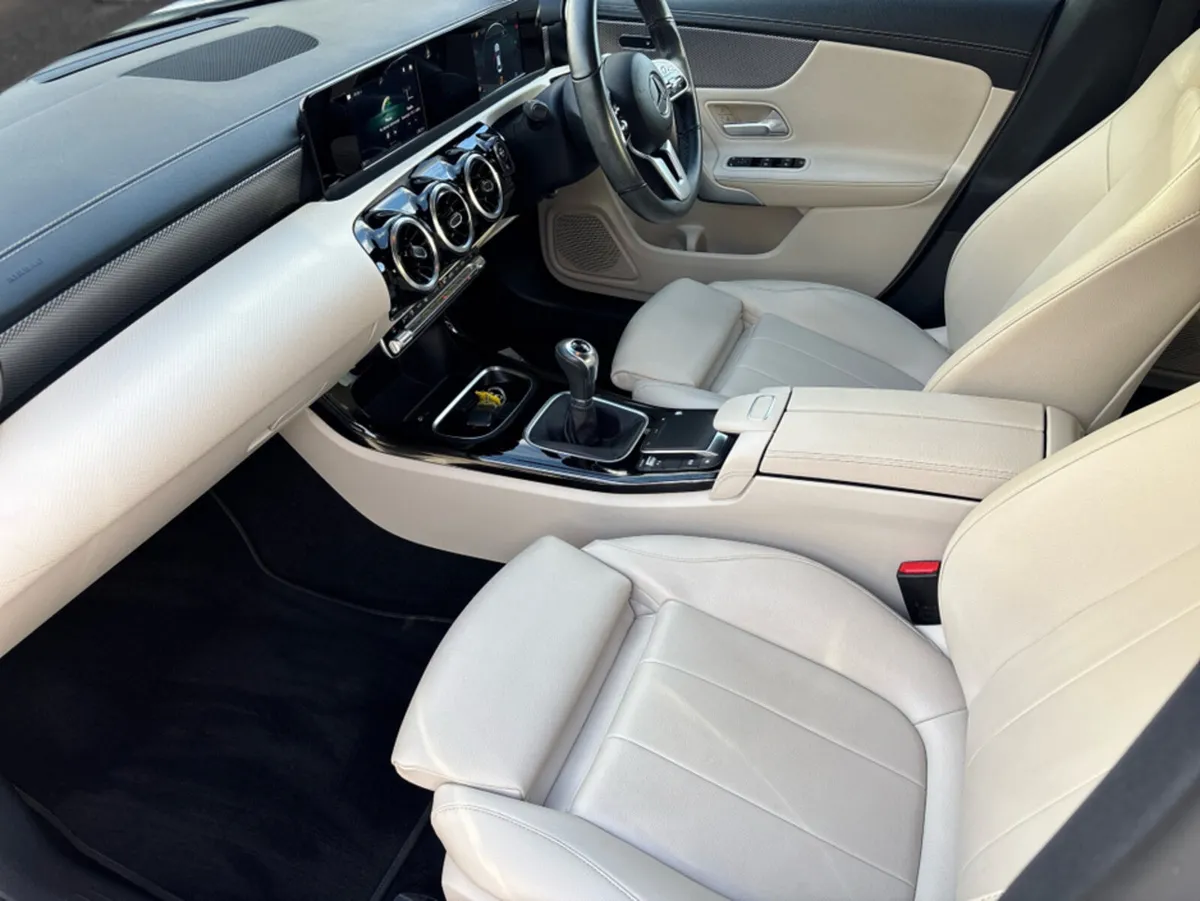 Mercedes-Benz CLA 180 COUPE 4DR - Image 3