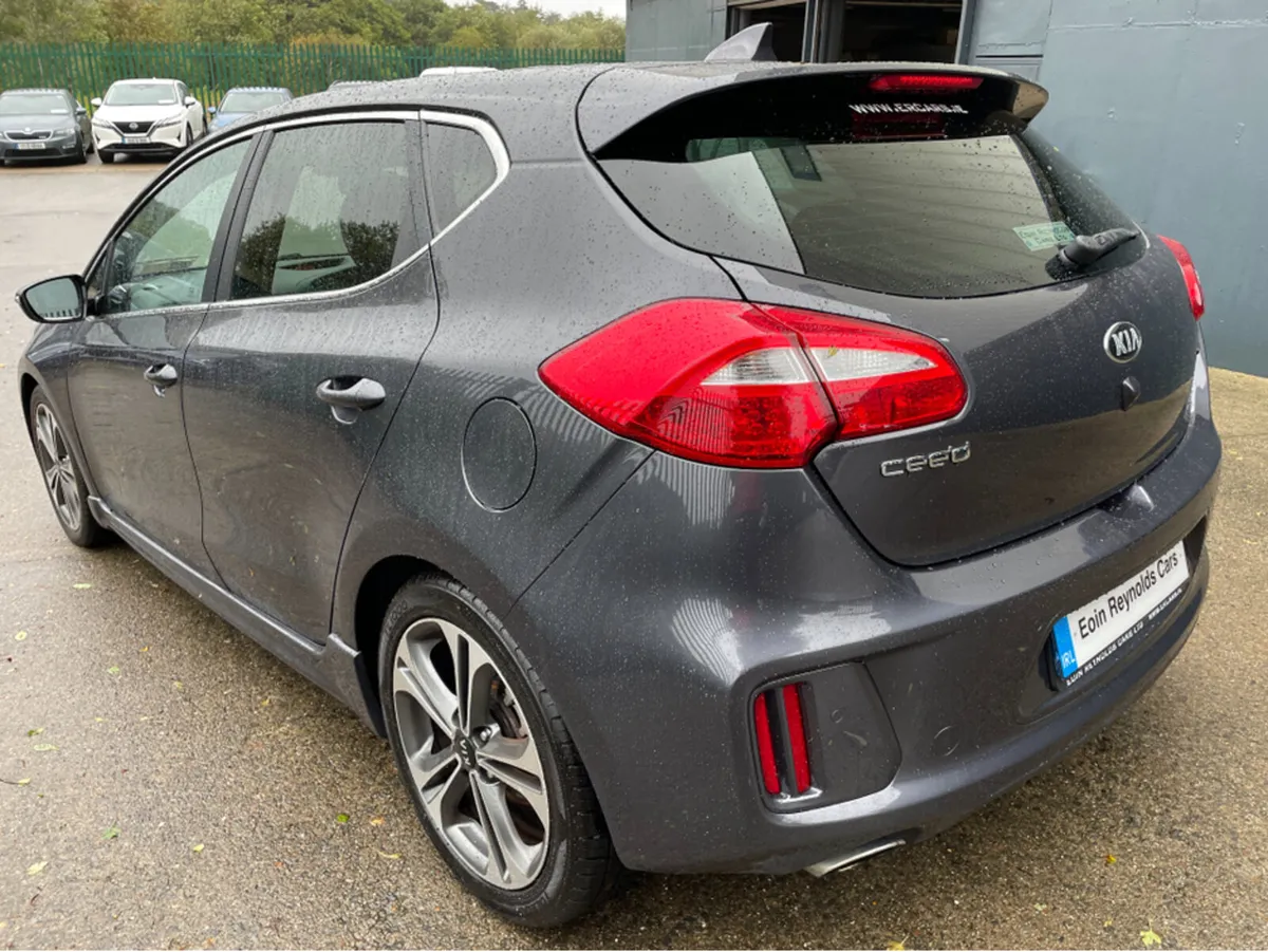 Kia Ceed CEE'D GT LINE 1.0T 5DR  LOW KMS! - Image 4