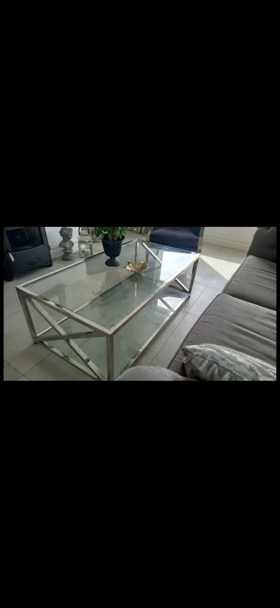 Stylish glass table for sale - Image 1