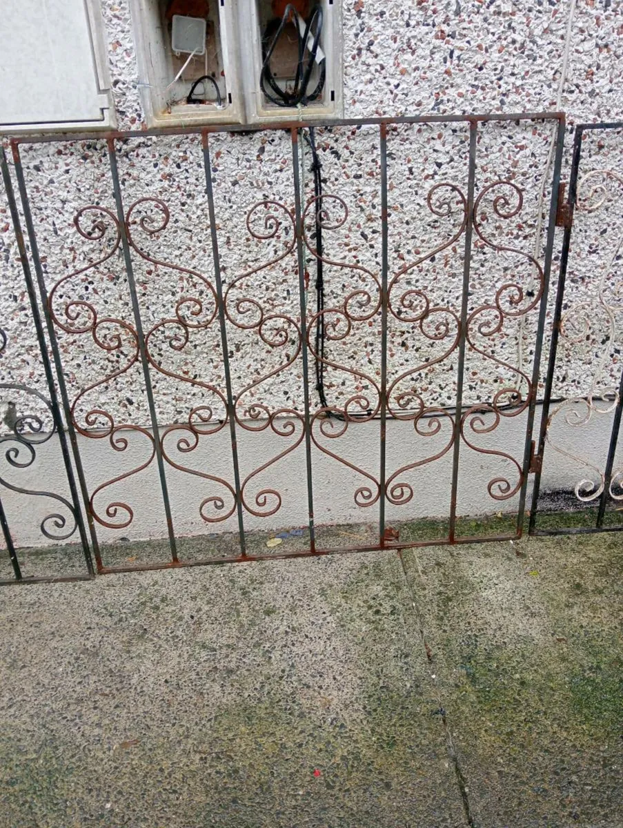 Gates - Image 2