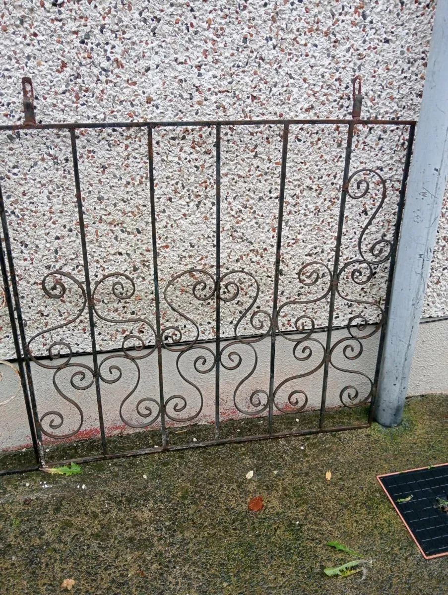 Gates - Image 4