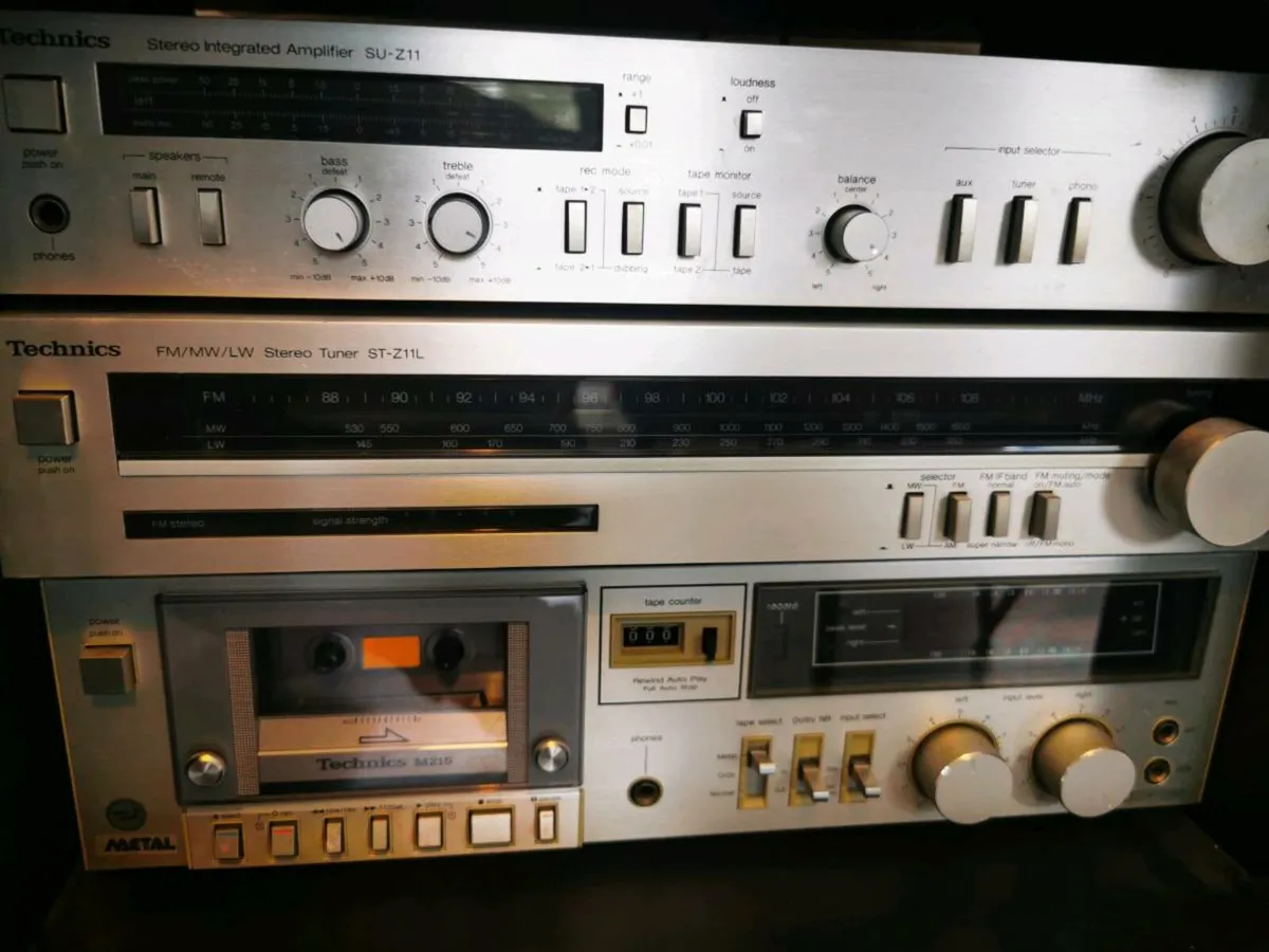 Technics Silver Seperates in matching Cabinet - Image 2