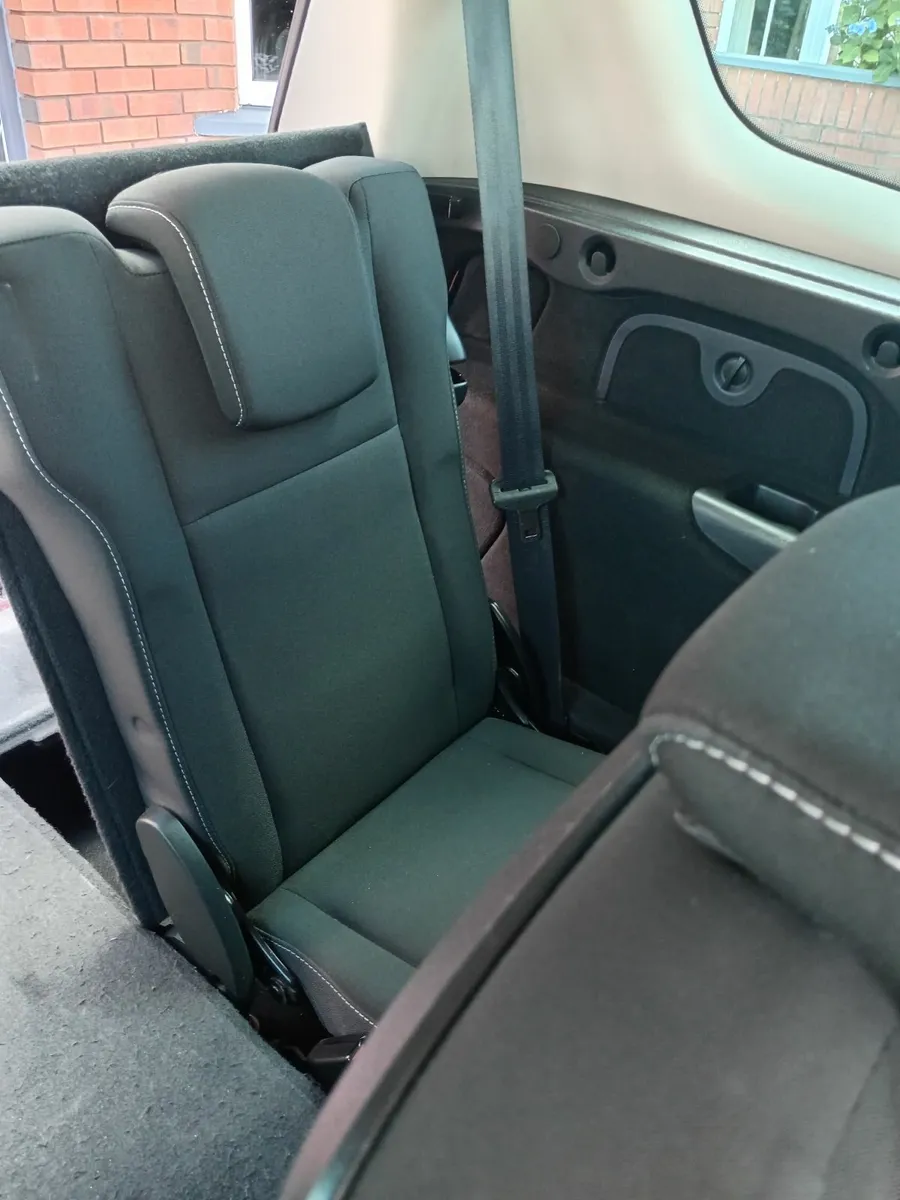 Renault Grand Scenic 2015 - Image 1