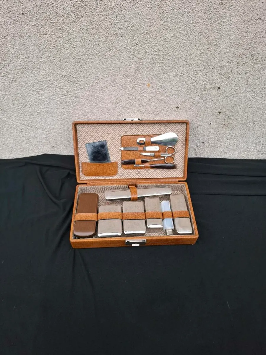Vintage travel box postage possible
