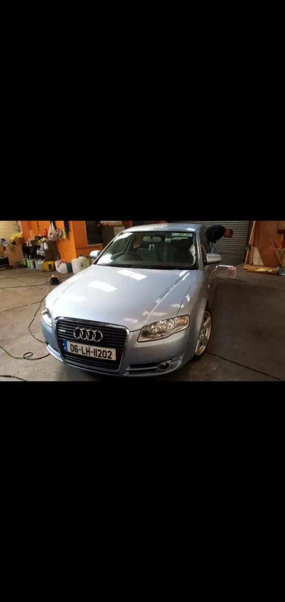 Audi  A4 - Image 2