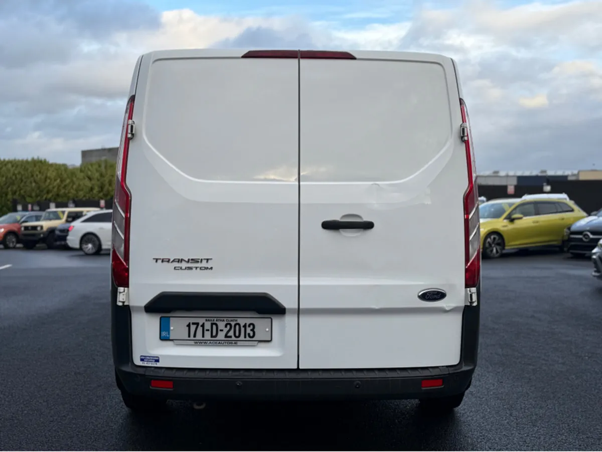 Ford Transit Custom LIMITED EDITION 2.0L DIESEL - - Image 4
