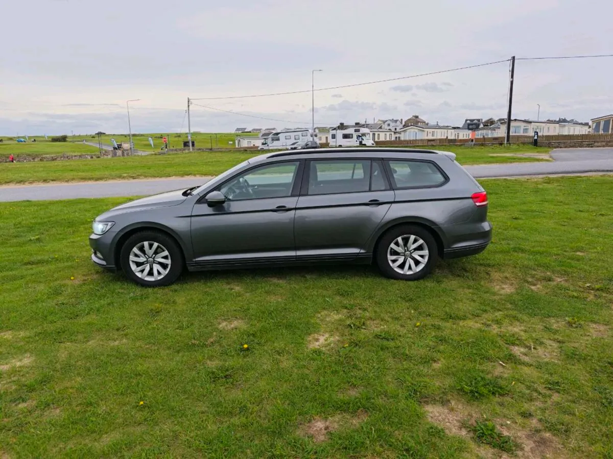 Volkswagen Passat - Image 3